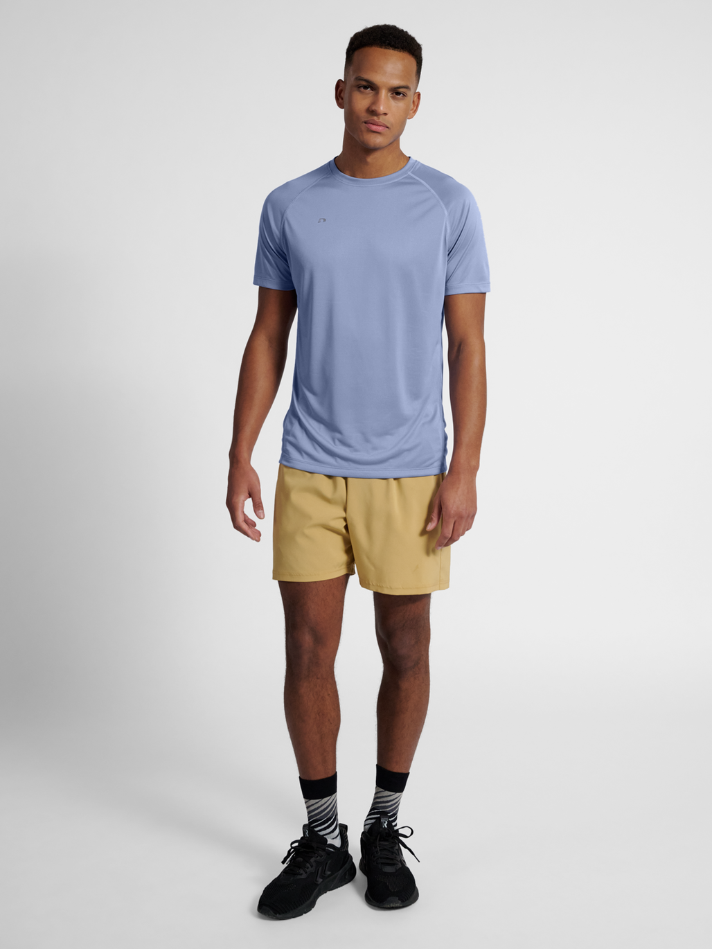 nwlBEAT T-SHIRT, ACTIVE BLUE, model