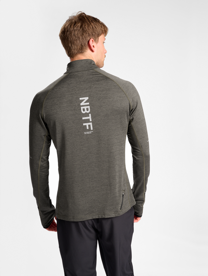 nwlPACE HALF ZIP, 1166, model