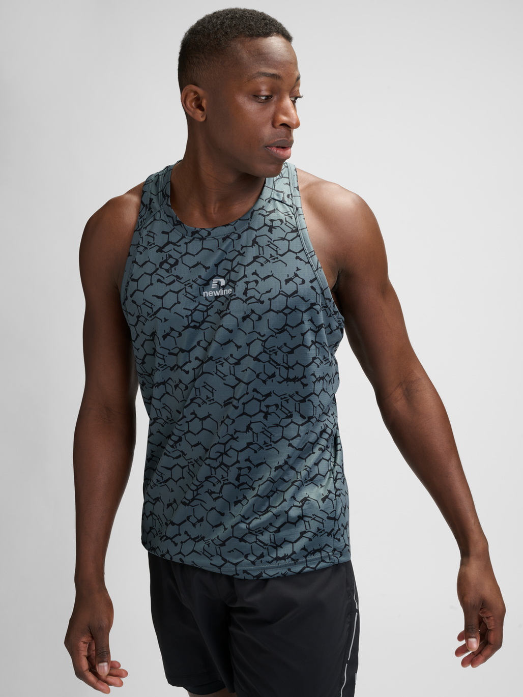 nwlDOPA GRAPHIC SINGLET, DARK SLATE, model