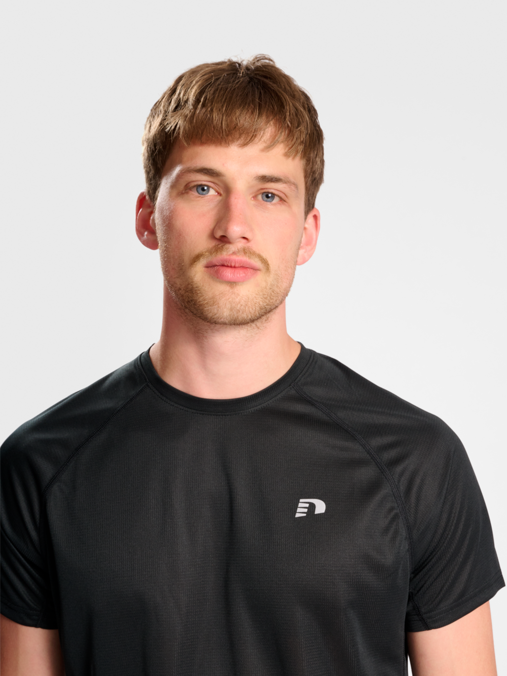 50% OFF 以上 - レディース福袋 CORE MEN Newline RUNNING newlinesport.com | BLACK - S/S T-SHIRT Clothing