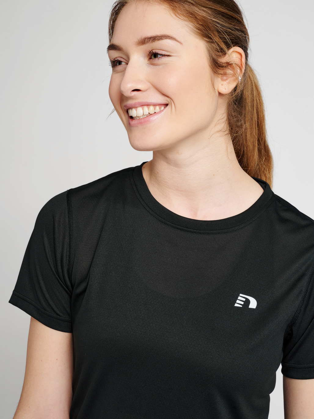 Tシャツ・カットソー LANEUS Cotton and silk T-shirt Nero Newline WOMEN STATEMENT T-SHIRT S/S - BLACK | newlinesport.com