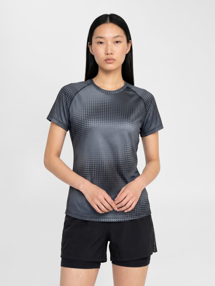 nwlBEAT AOP W T-SHIRT, BLACK, model