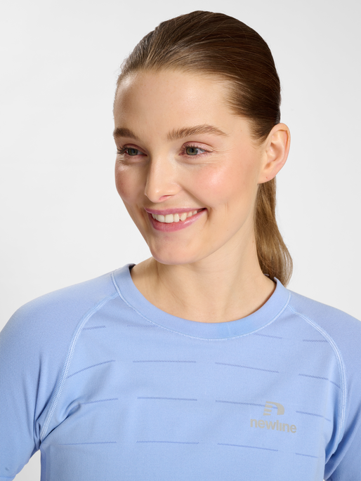 nwlRIVERSIDE SEAMLESS T-SHIRT S/S WOMAN, LAVENDER LUSTRE, model