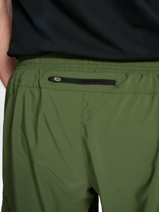 nwlDETROIT SHORTS male, FOUR LEAF CLOVER, model