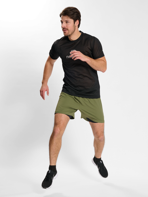 nwlHENDERSON T-SHIRT S/S male, BLACK, model