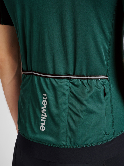 Core cycling sales clothing
