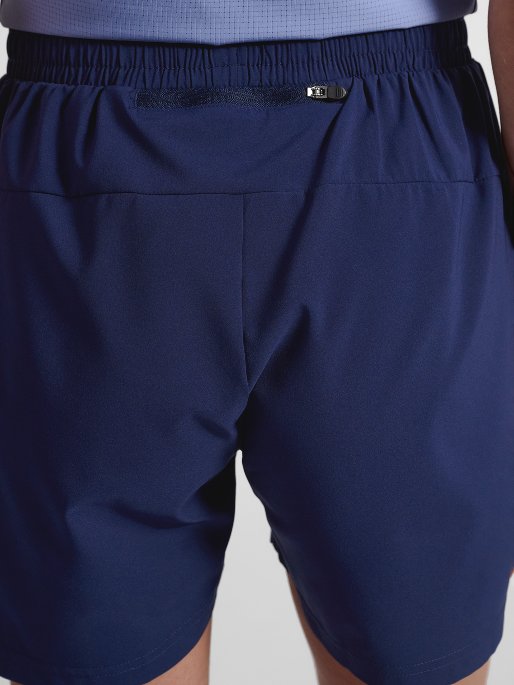 nwlMAX ZIP POCKET W SHORTS, BLACK IRIS 2, model