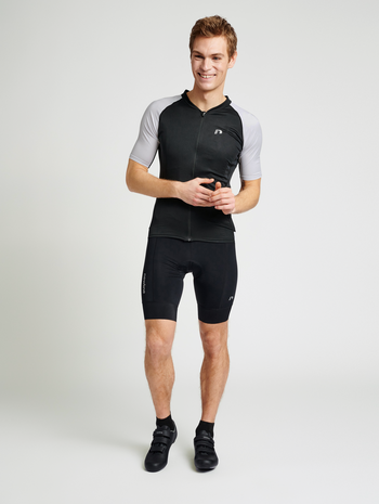 MENS CORE BIKE JERSEY, BLACK, model