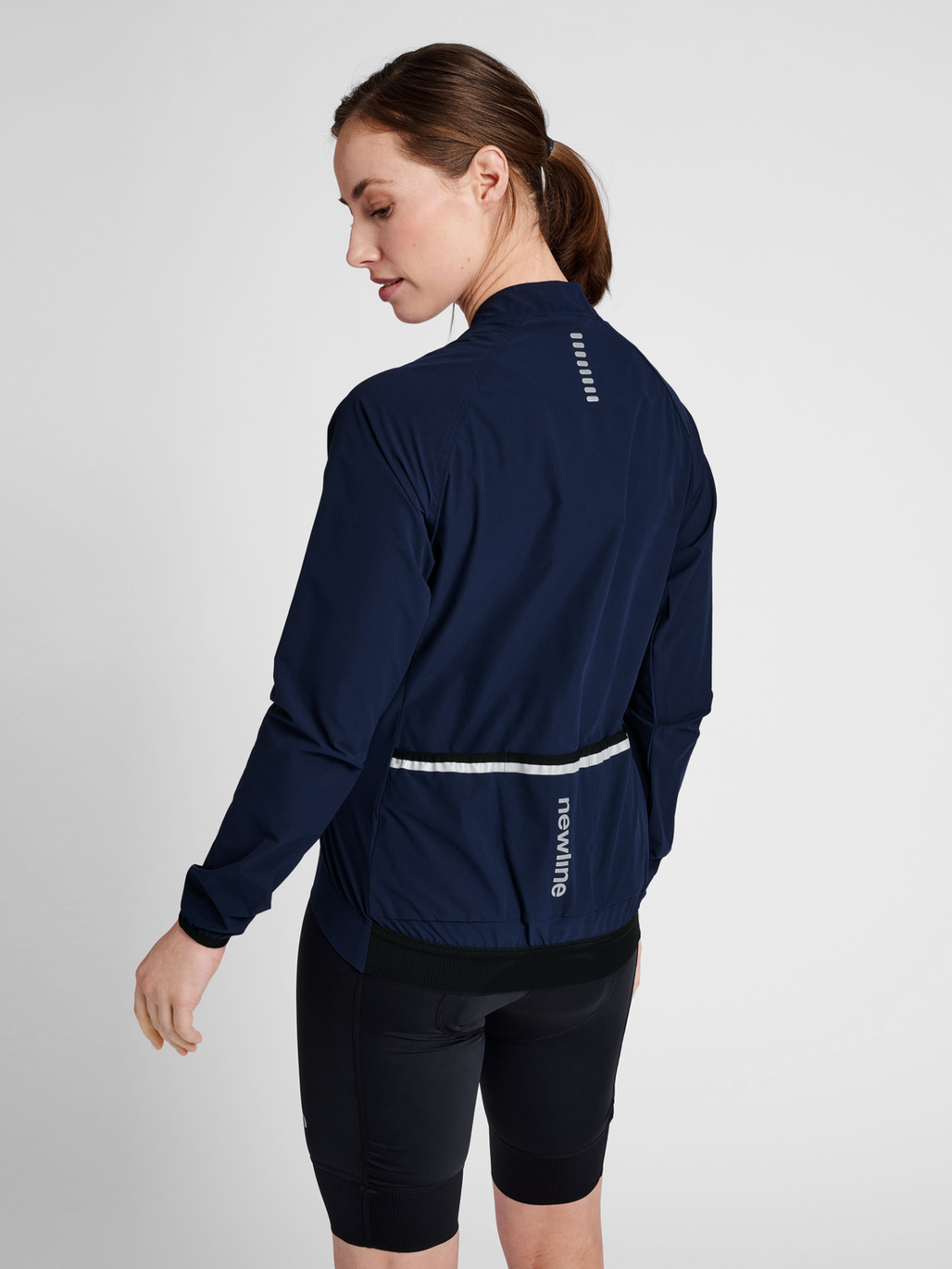 WOMENS CORE BIKE JACKET, BLACK IRIS, model