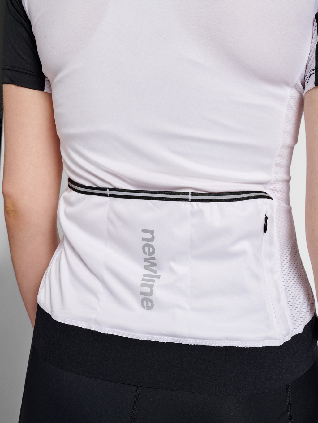 WOMENS CORE BIKE JERSEY, WHITE, model