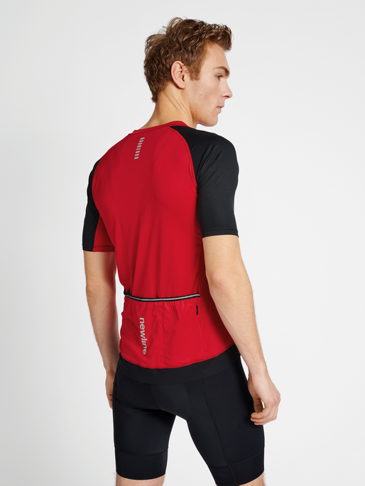 Red sales cycling kit