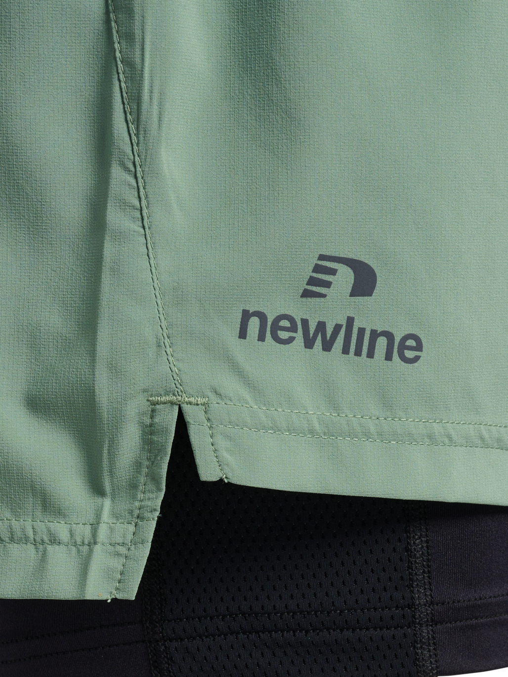 nwlDETROIT 2IN1 SHORTS WOMAN, GREEN BAY, packshot