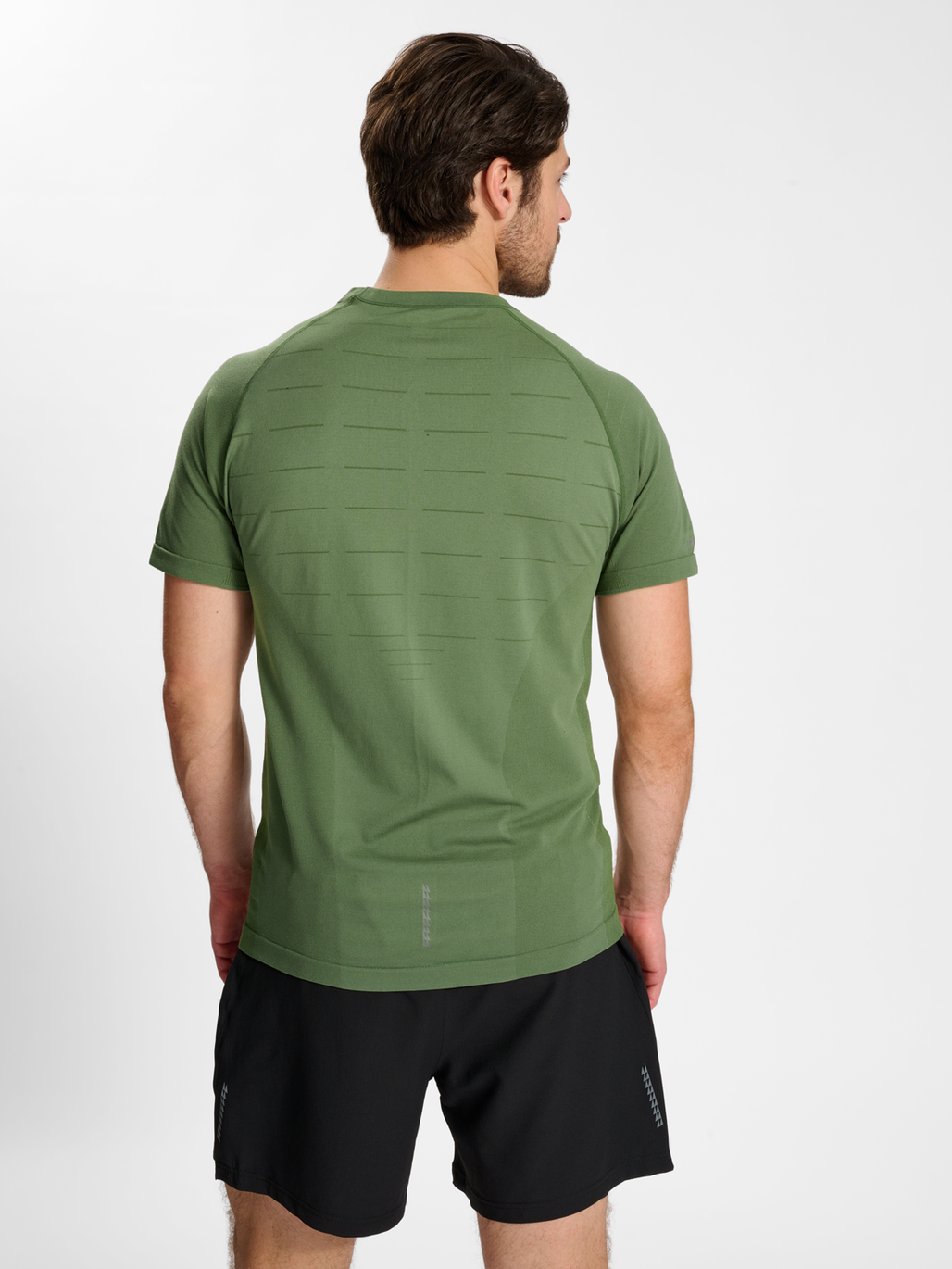 nwlRIVERSIDE SEAMLESS T-SHIRT S/S, FOUR LEAF CLOVER, model