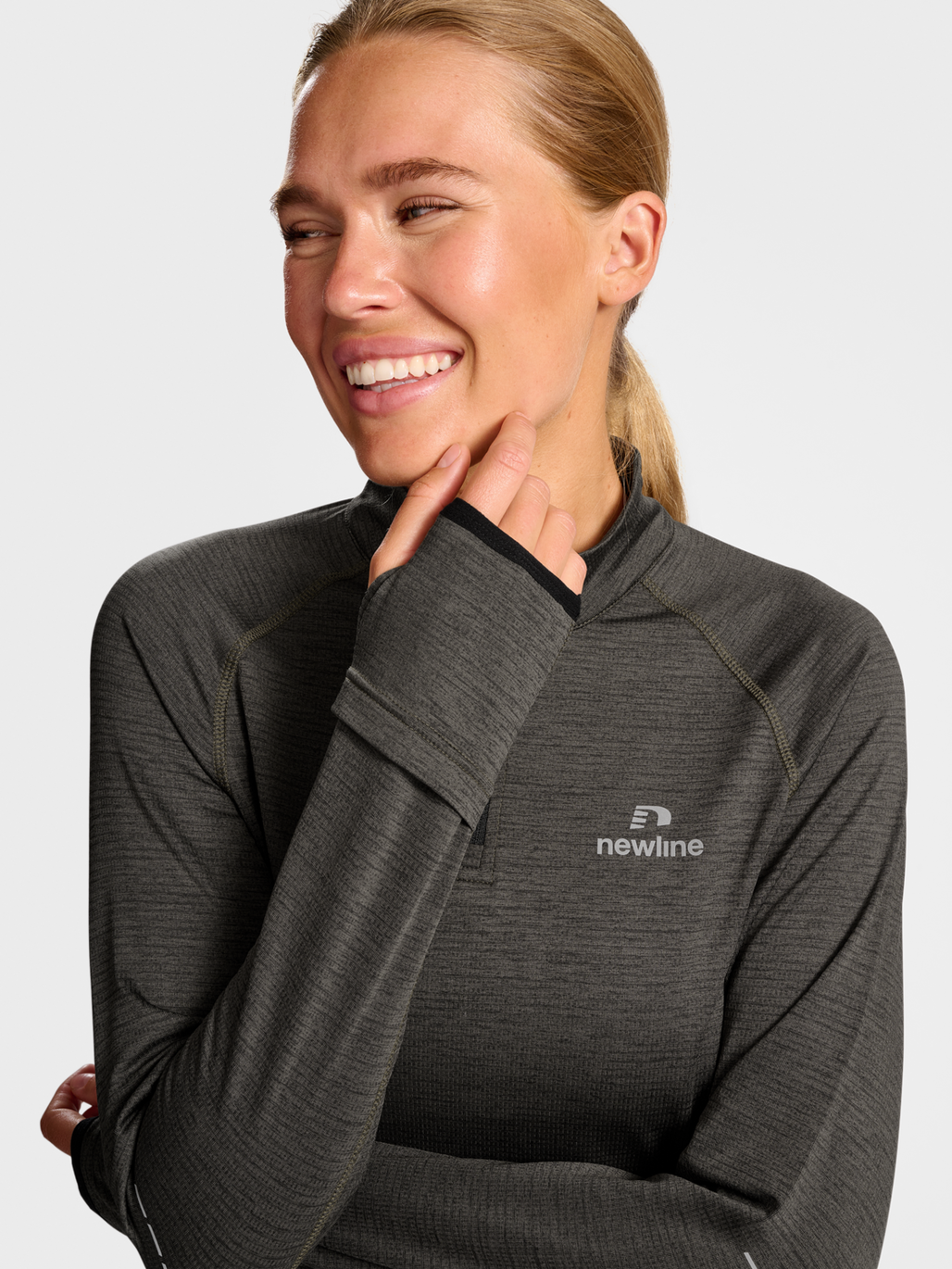 nwlPACE HALF ZIP WOMAN, 1166, model