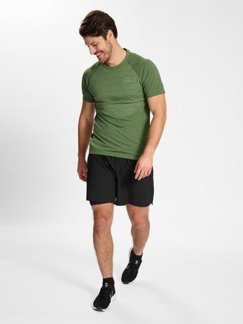 nwlRIVERSIDE SEAMLESS T-SHIRT S/S MEN, FOUR LEAF CLOVER, model